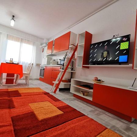 Orange Apartment-Brilliant Apartments Constanta Luaran gambar