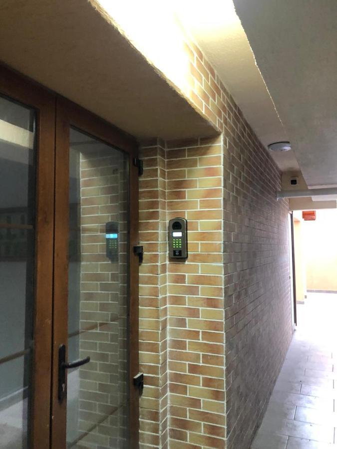 Orange Apartment-Brilliant Apartments Constanta Luaran gambar